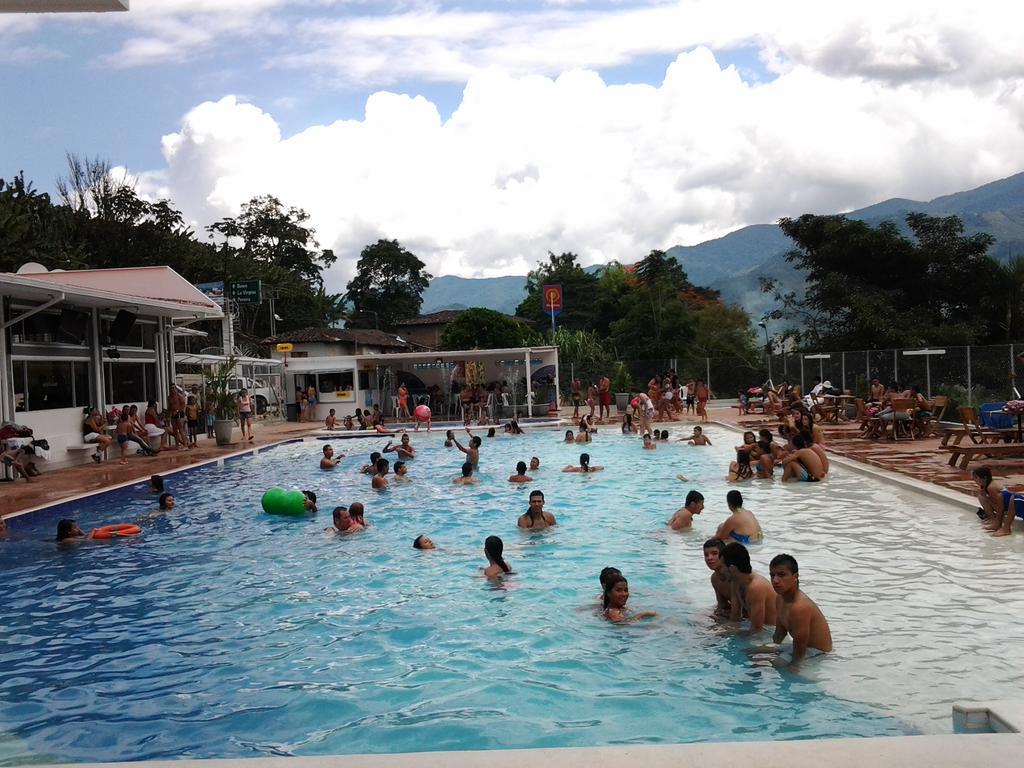 Sky Club Eco Hotel Belen de Umbria Exterior foto